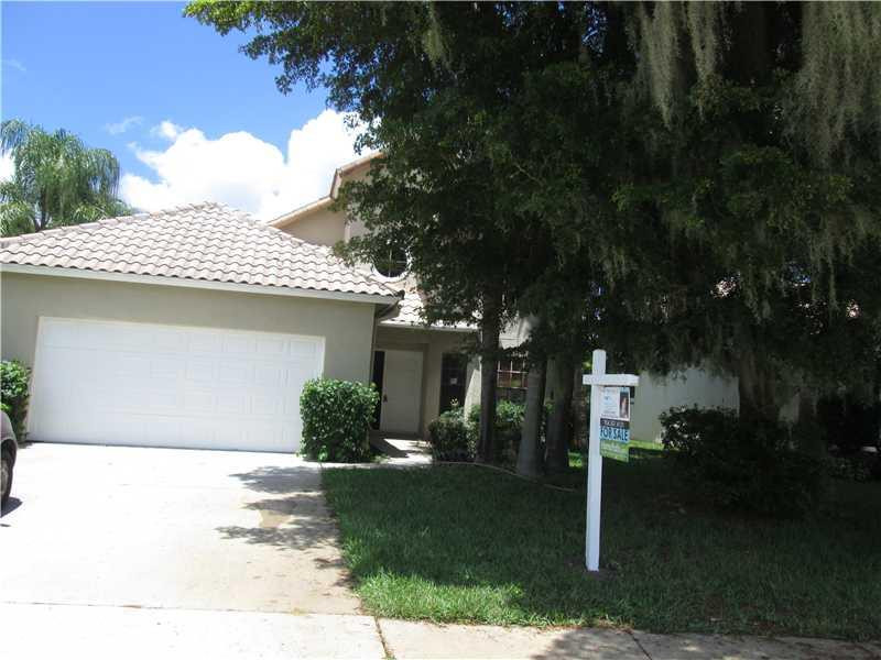 10398 Islander Drive Boca Raton, FL 33498 - Photo 1 of 10 Exterior Front