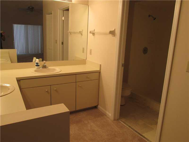 10398 Islander Drive Boca Raton, FL 33498 - Photo 6 of 10 Master Bath/Spa