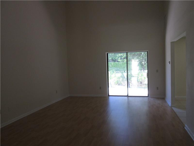10398 Islander Drive Boca Raton, FL 33498 - Photo 7 of 10 Living Room