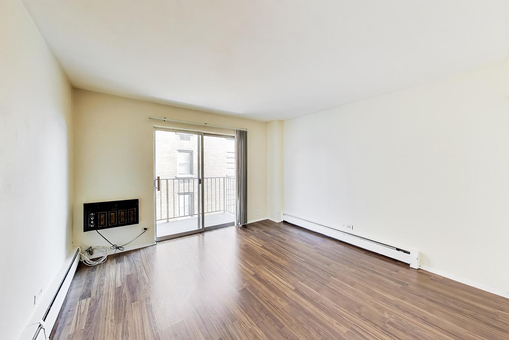 1567 Ridge Avenue, Unit 406 Evanston, IL 60201 - Photo 5 of 10