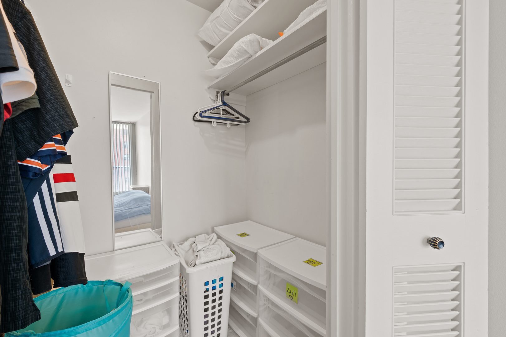 5855 North Sheridan Road, Unit 10G Chicago, IL 60660 - Photo 15 of 31