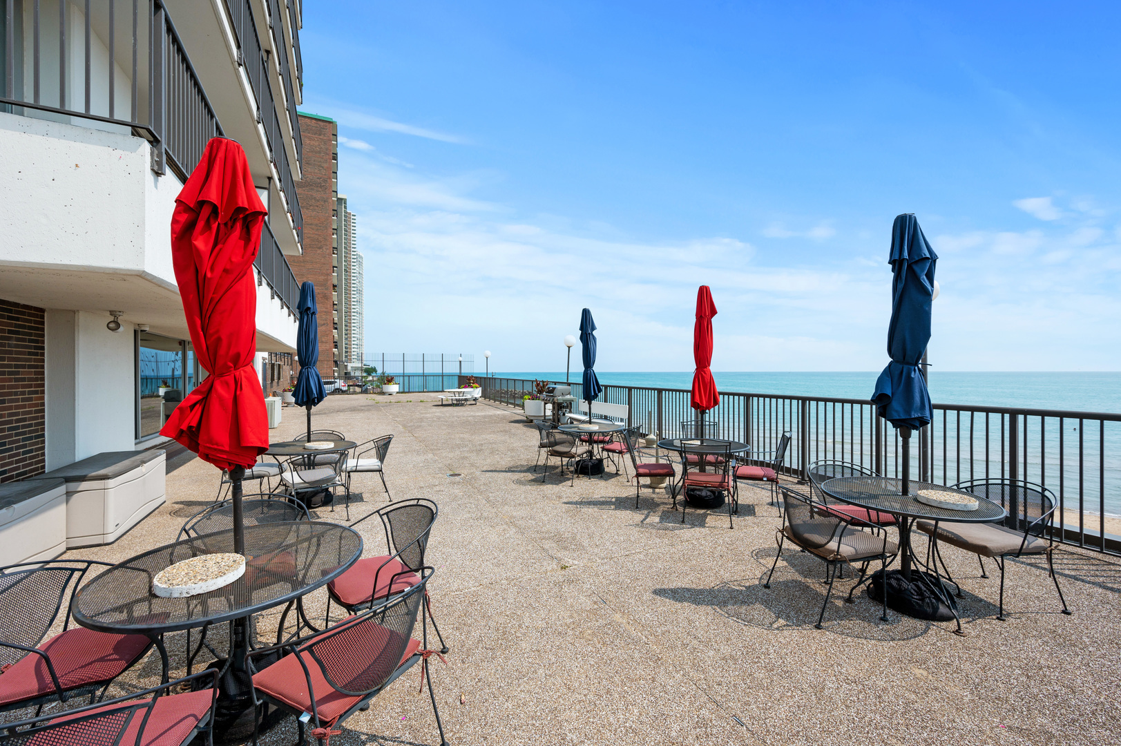 5855 North Sheridan Road, Unit 10G Chicago, IL 60660 - Photo 23 of 31 a view of outdoor space with seating