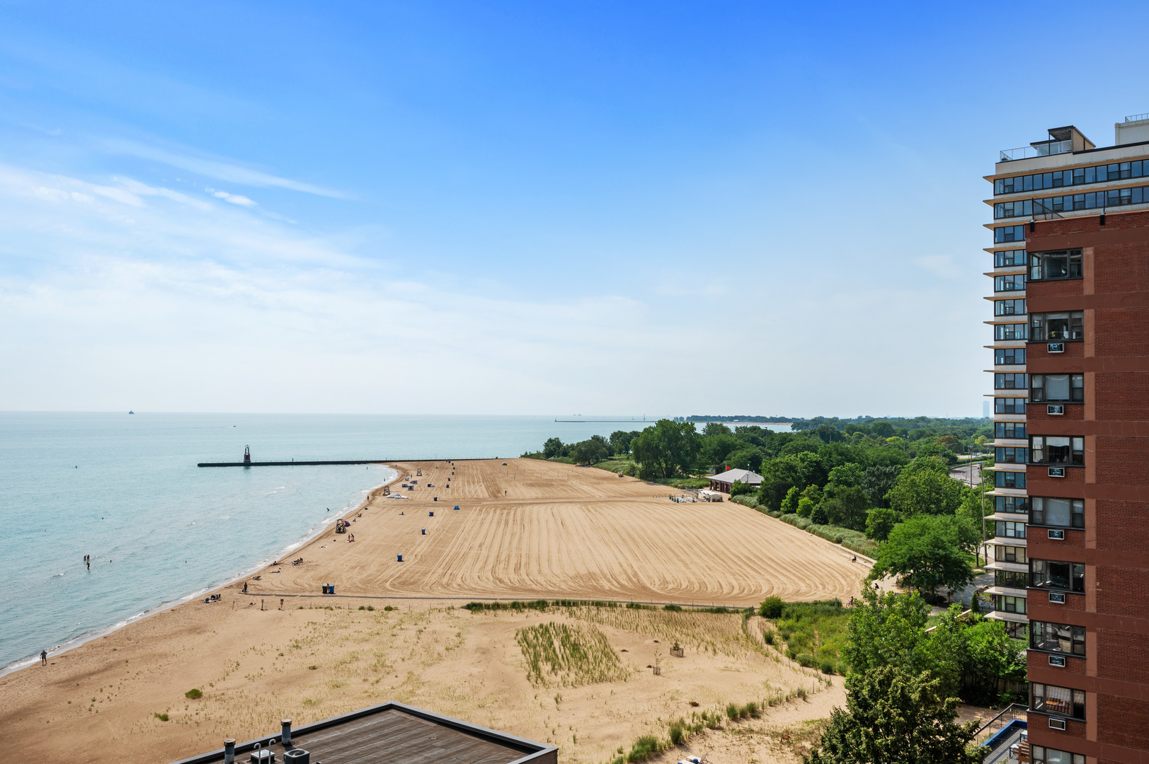 5855 North Sheridan Road, Unit 10G Chicago, IL 60660 - Photo 7 of 31 an aerial view of ocean and residential houses