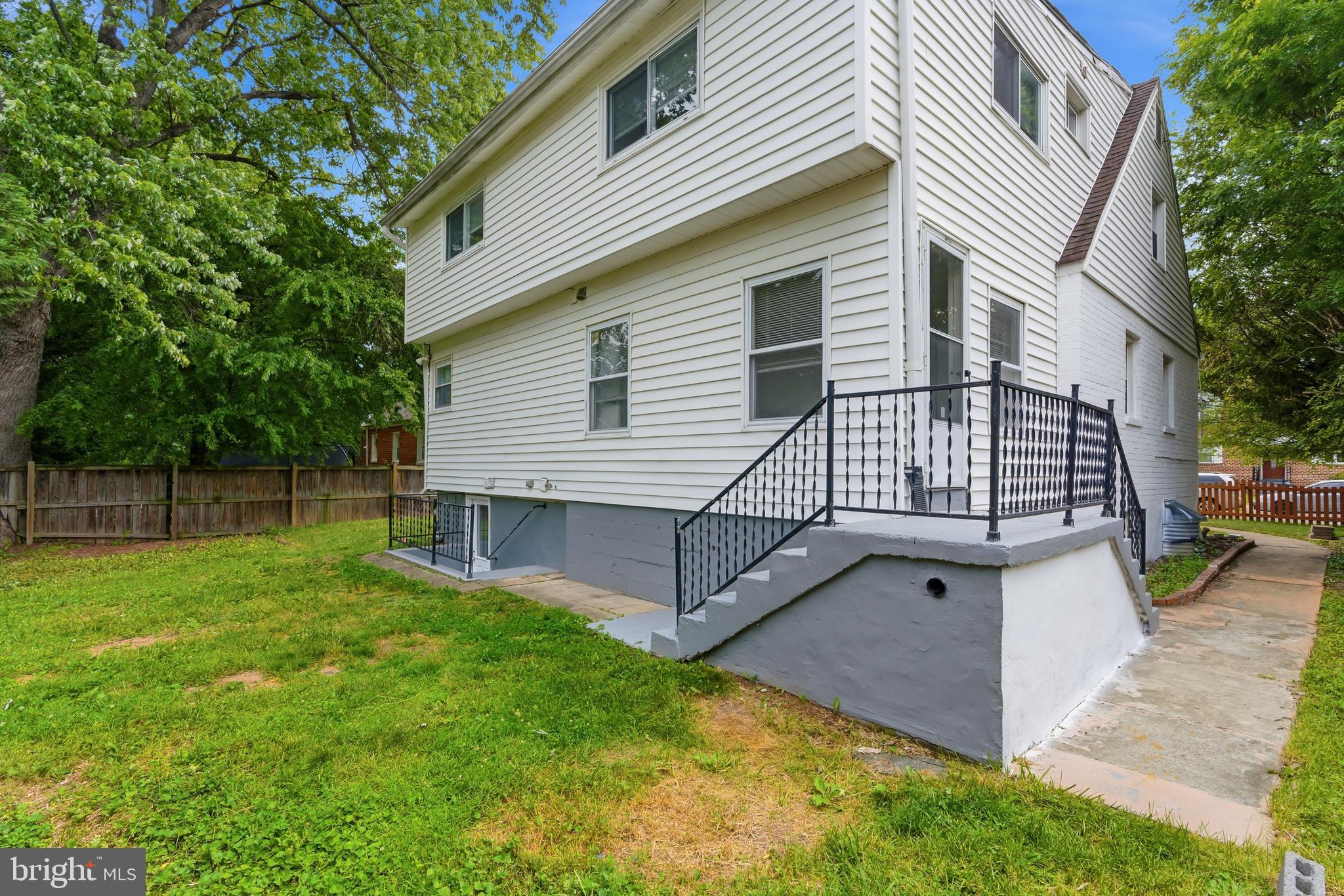 1511 Crest Road Silver Spring, MD 20902 - Photo 4 of 66
