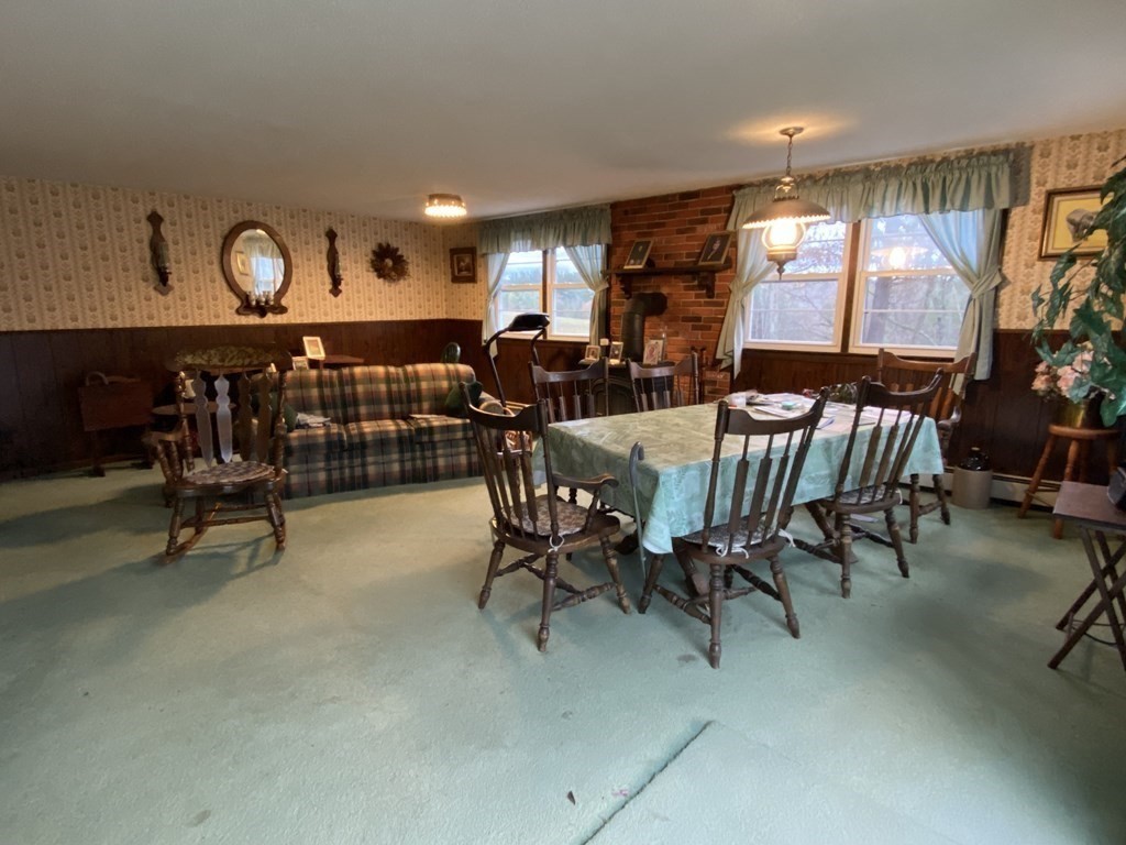 124 Arnold Road Sturbridge, MA 01518 - Photo 8 of 21