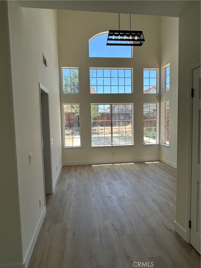 13281 Luna Road Victorville, CA 92392 - Photo 19 of 87