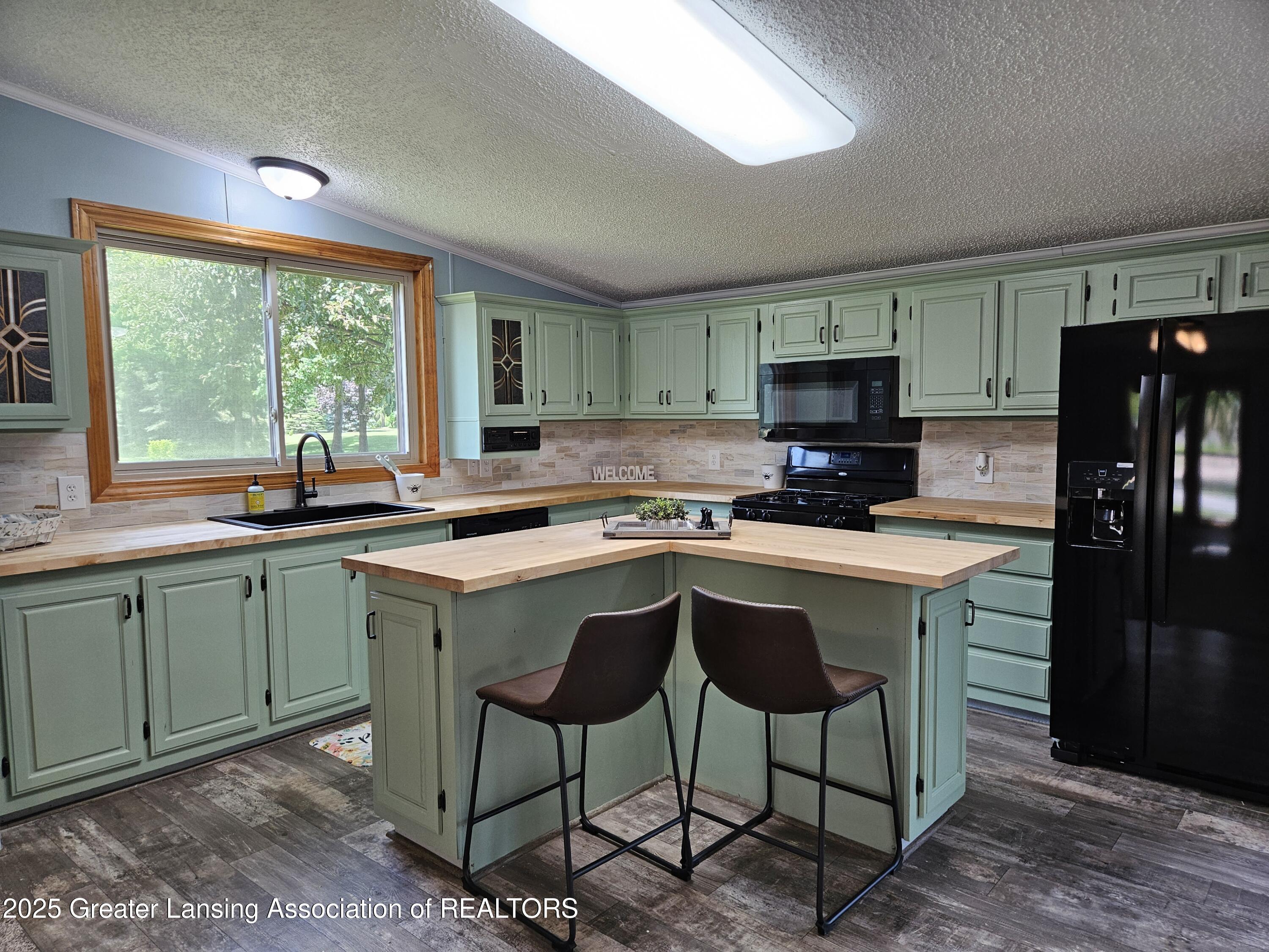 13723 Clintonia Road Portland, MI 48875 - Photo 5 of 76 20250616_145358