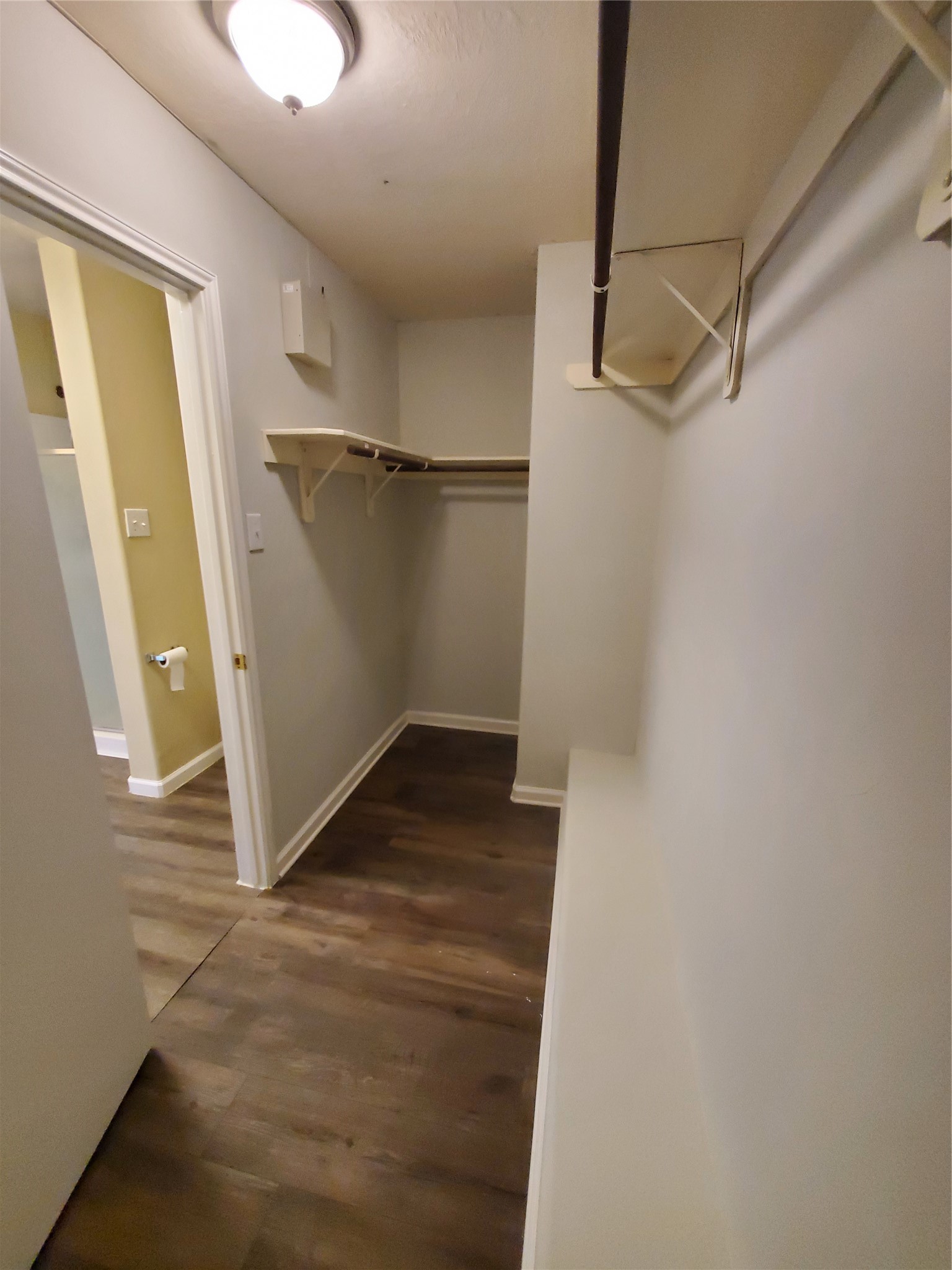 9342 Canady Park Lane Houston, TX 77075 - Photo 17 of 25 a view of small space