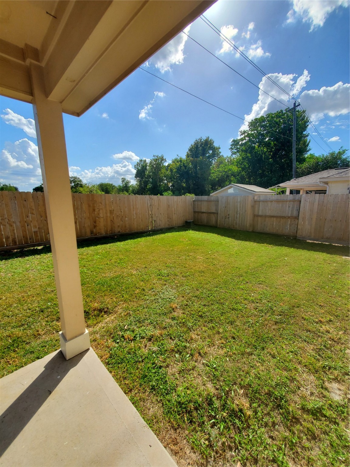 9342 Canady Park Lane Houston, TX 77075 - Photo 23 of 25 a view of an outdoor space and swimming pool