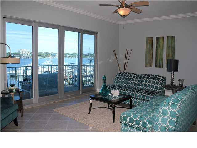 211 Durango Road, Unit 213 Destin, FL 32541 - Photo 3 of 32 a living room with furniture and a potted plant