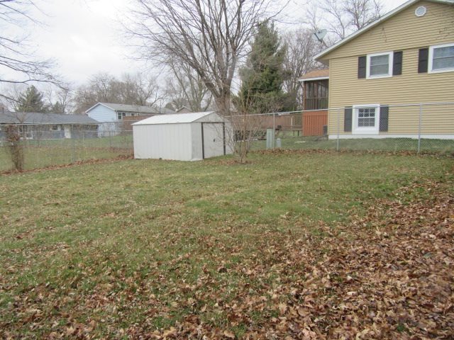 1606 Springdale Drive Clinton, IA 52732 - Photo 2 of 27 Gallery Image 2