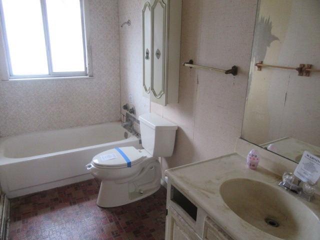 1606 Springdale Drive Clinton, IA 52732 - Photo 5 of 27 Gallery Image 5