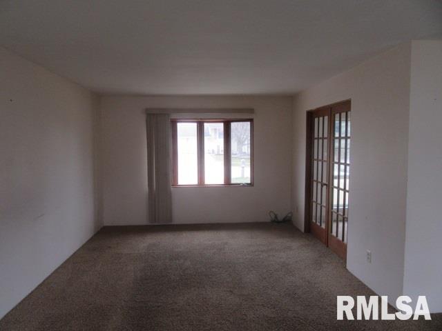 1606 Springdale Drive Clinton, IA 52732 - Photo 9 of 27 Gallery Image 9