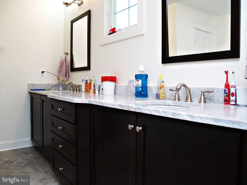 604 Kingsley Road Southwest Vienna, VA 22180 - Photo 23 of 44