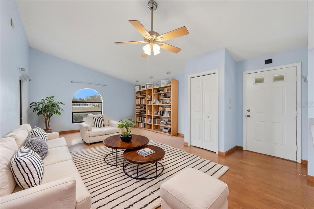 9151 Lingrove Road Weeki Wachee, FL 34613 - Photo 4 of 39