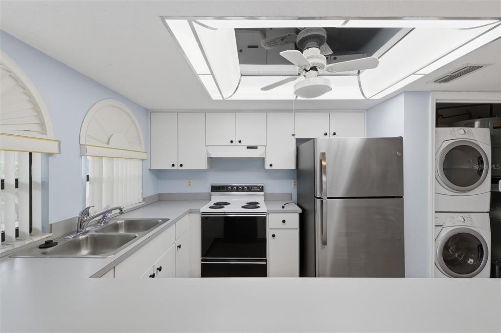 9151 Lingrove Road Weeki Wachee, FL 34613 - Photo 6 of 39