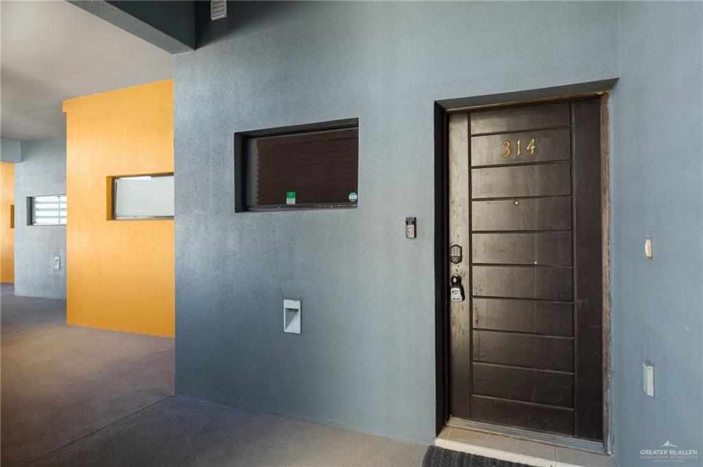 813 Travis Street, Unit 314 Mission, TX 78572 - Photo 2 of 26 a view of door