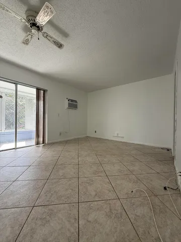 $1,250 | 89 Northampton Street, West Palm Beach, FL 33417