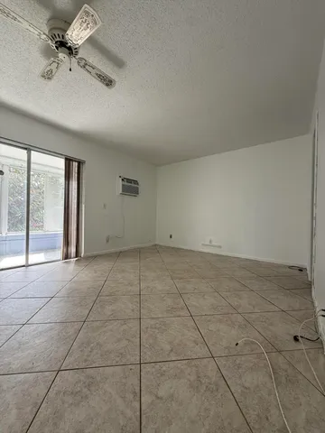 $1,250 | 89 Northampton Street, West Palm Beach, FL 33417