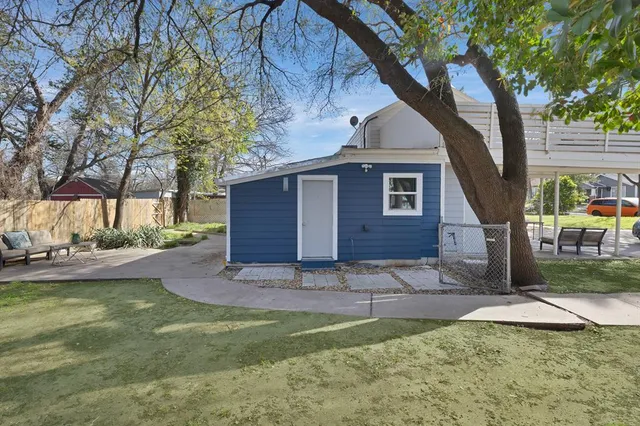 $1,050 | 928 South Windomere Avenue, Unit B, Dallas, TX 75208