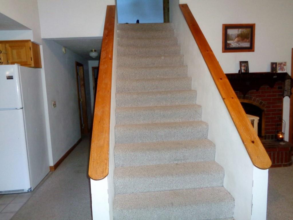 330 Burrill Hill Road Norridgewock, ME 04957 - Photo 4 of 15 Stairway