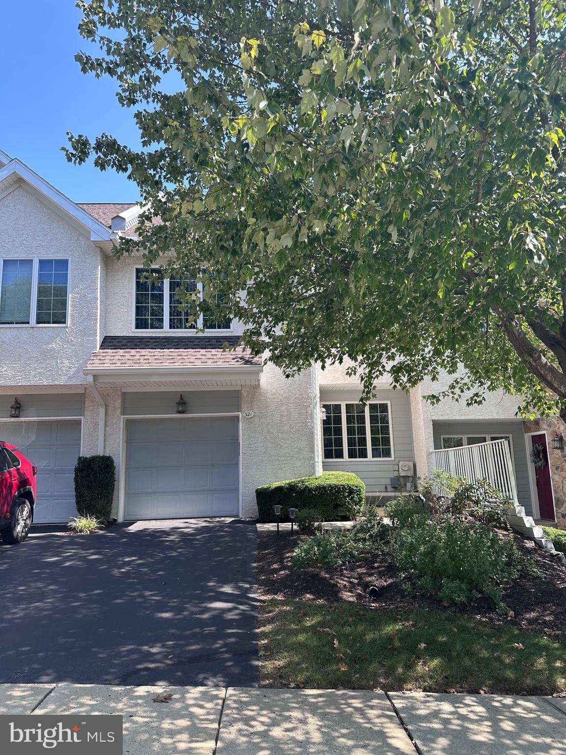 321 Bristol Circle Exton, PA 19341 - Photo 2 of 48