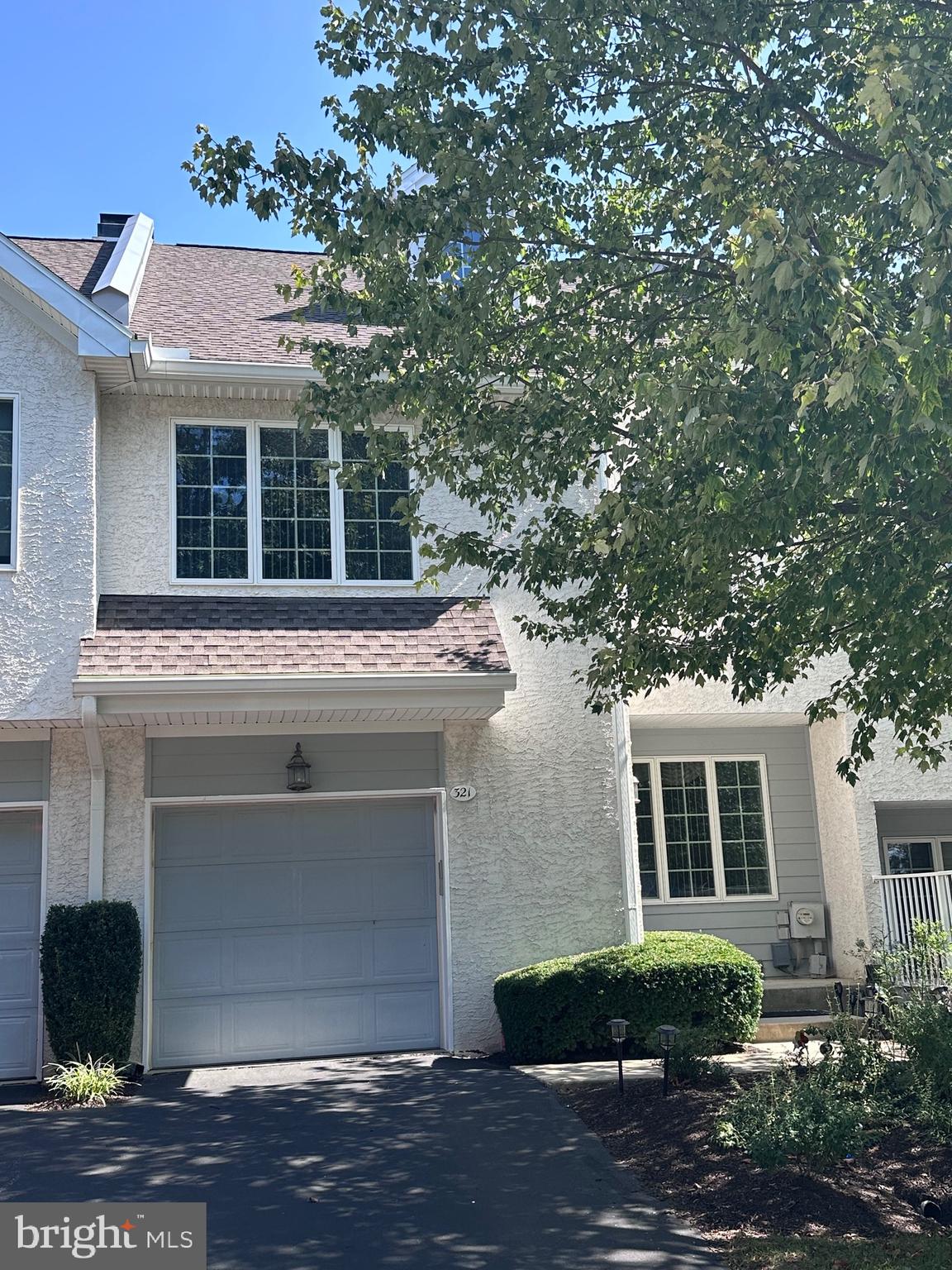 321 Bristol Circle Exton, PA 19341 - Photo 3 of 48