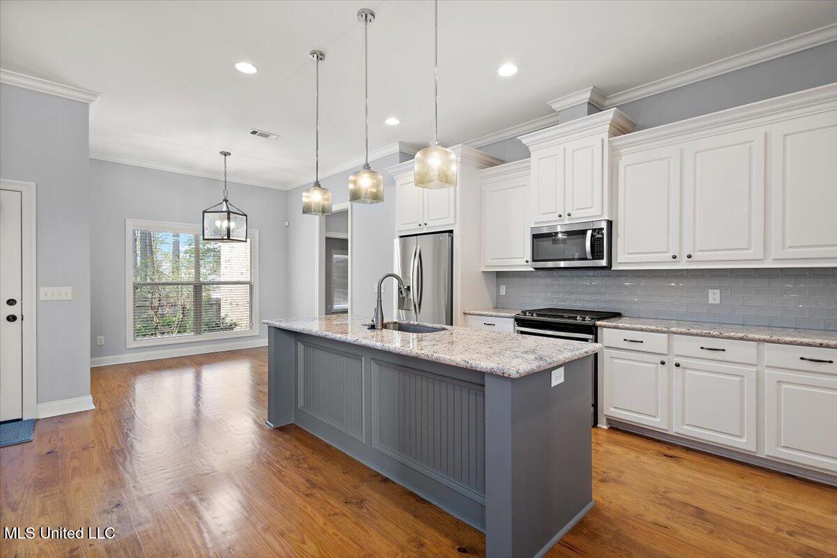 140 Hampton Ridge Madison, MS 39110 - Photo 2 of 34 12-HTP_2289