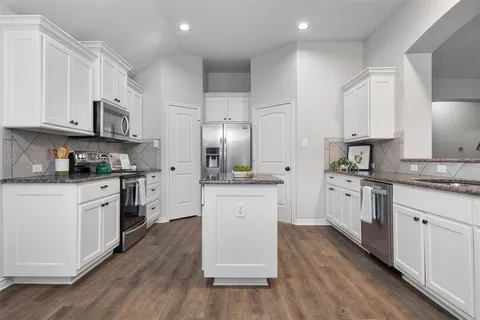 $315,000 | 151 Birdsong Lane, Terrell, TX 75160