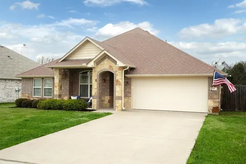 $315,000 | 151 Birdsong Lane, Terrell, TX 75160