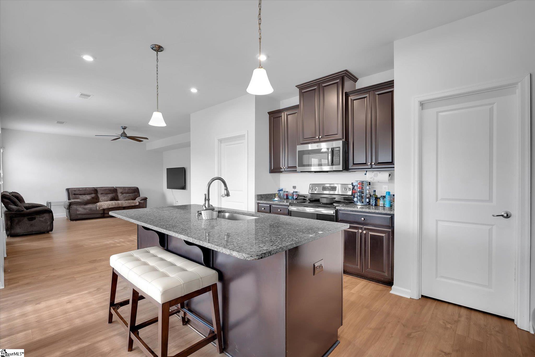 529 Bucklebury Road Greer, SC 29651 - Photo 12 of 30 Gallery Image 12