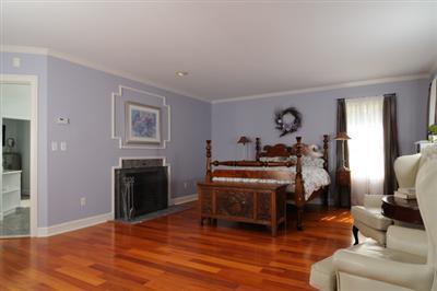 590 New Bedford Road Rochester, MA 02770 - Photo 14 of 20 a living room with furniture and a wooden floor