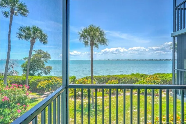 $599,000 | 10 Northeast Plantation Road, Unit 101, Stuart, FL 34996