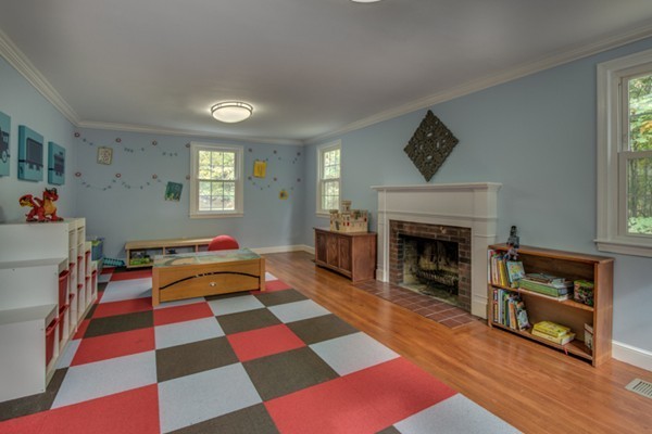 23 Gould Road Bedford, MA 01730 - Photo 12 of 30 Gallery Image 12