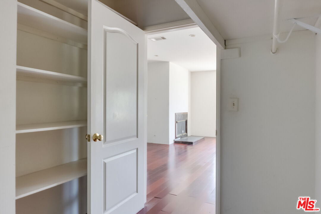 4336 Alla Road Los Angeles, CA 90066 - Photo 19 of 54 a view of an entryway with wooden floor