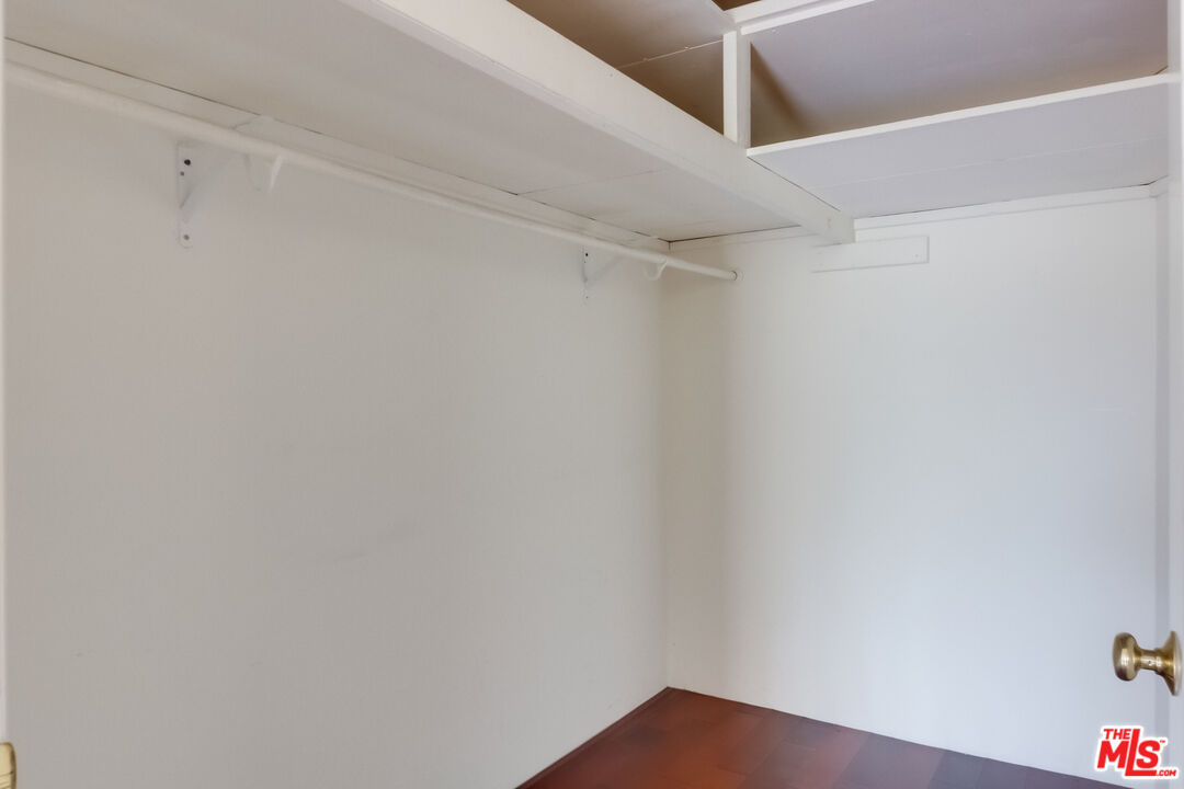 4336 Alla Road Los Angeles, CA 90066 - Photo 20 of 54 a view of an empty room