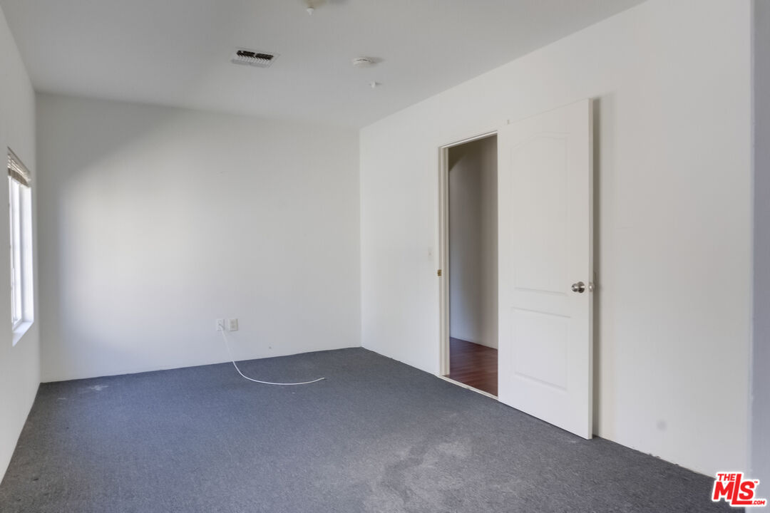 4336 Alla Road Los Angeles, CA 90066 - Photo 30 of 54 a view of empty room