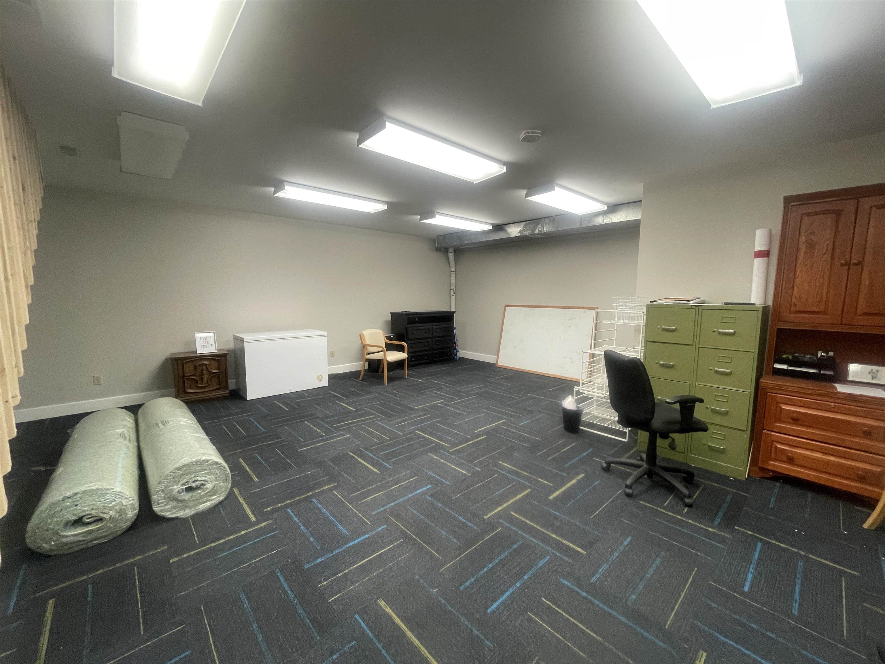 4562 Dobie Road Okemos, MI 48864 - Photo 10 of 19 50186047-cae2c81b-0bf3-4034-8db5-4e3b959f83c2.JPG