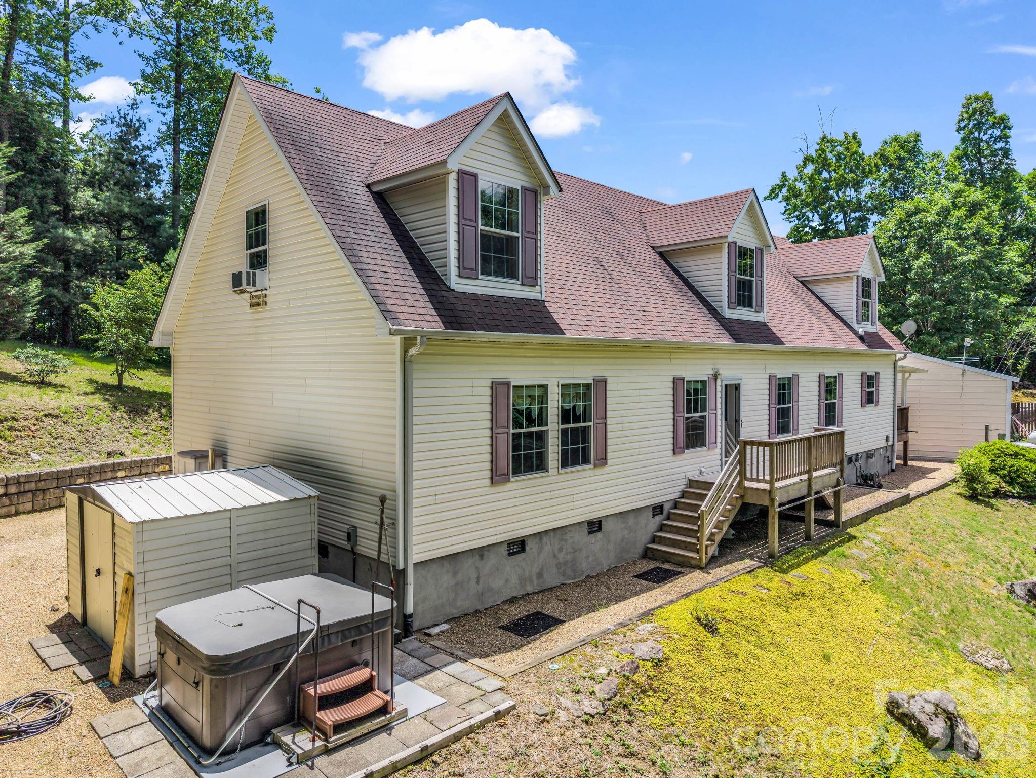 2255 Mt Olivet Road Zirconia, NC 28790 - Photo 4 of 39