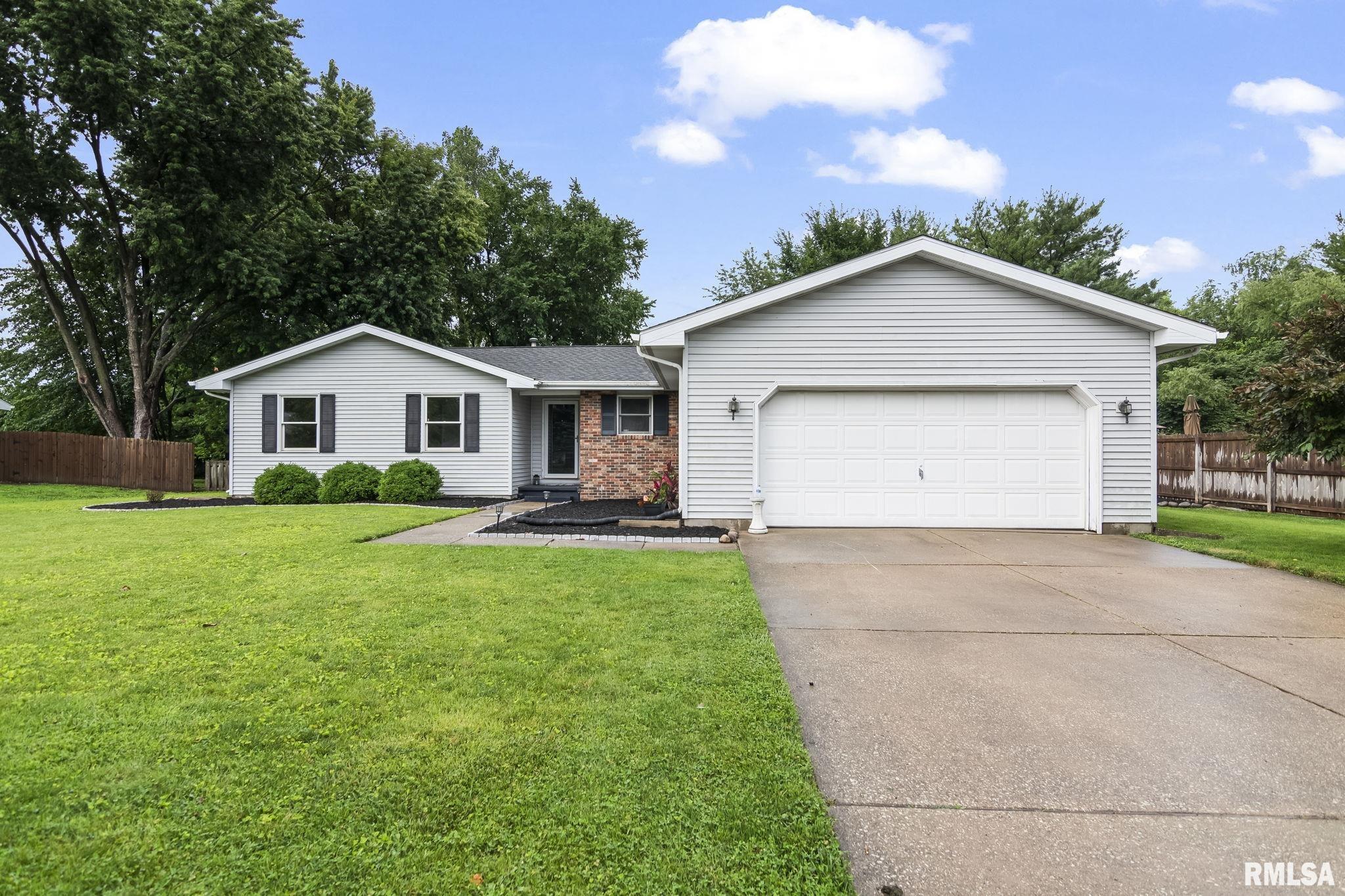 2421 Mayfair Road Springfield, IL 62703 - Photo 38 of 39 Gallery Image 38