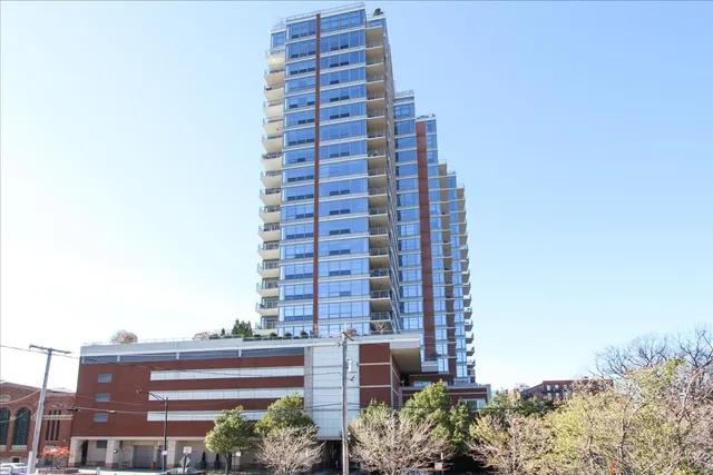 $350,000 | 1600 South Prairie Avenue, Unit 1309, Chicago, IL 60616