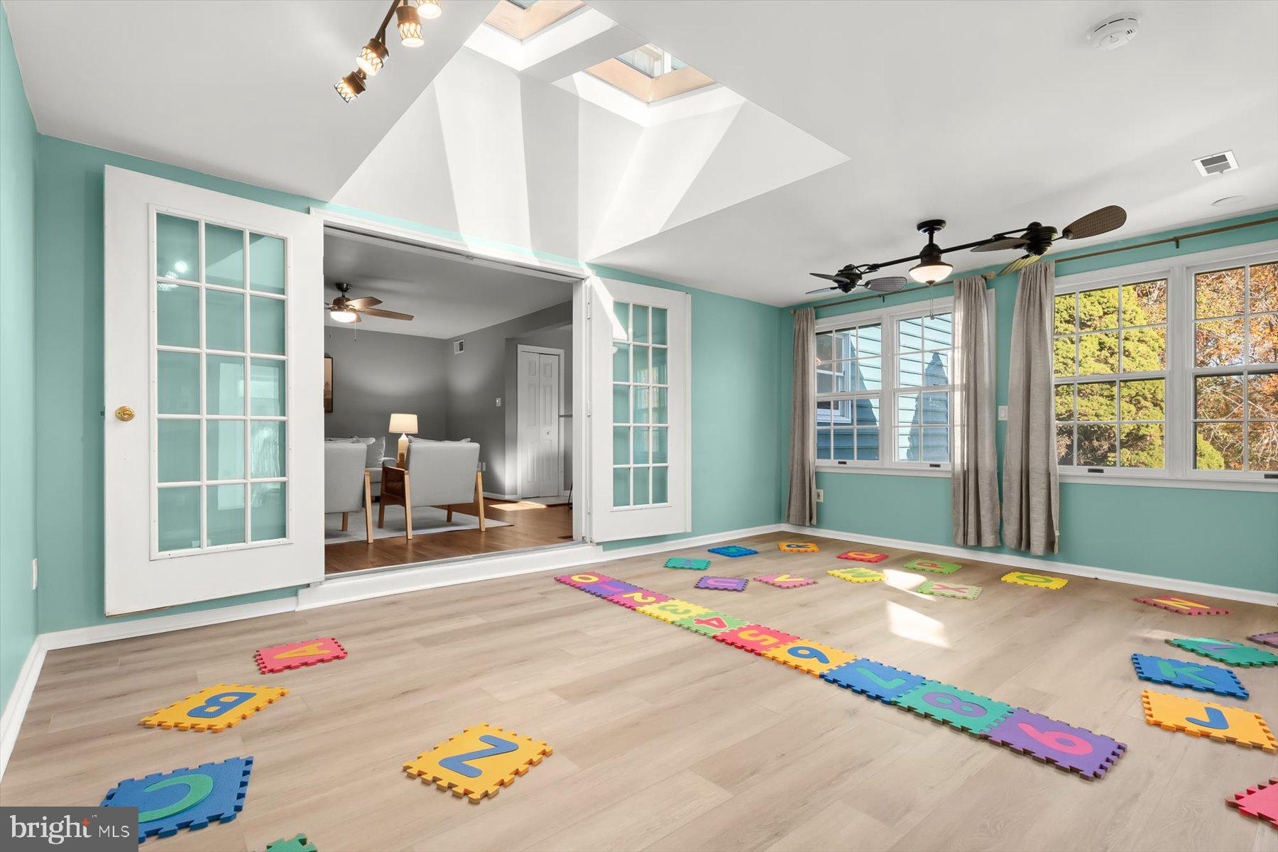 9600 Watkins Road Gaithersburg, MD 20882 - Photo 19 of 48 a bedroom with a bed and a window