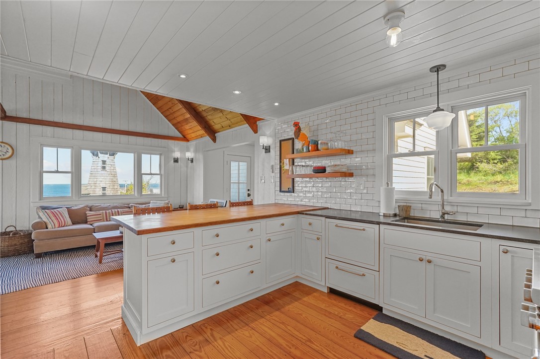 269 Spring Street Block Island, RI 02807 - Photo 14 of 30