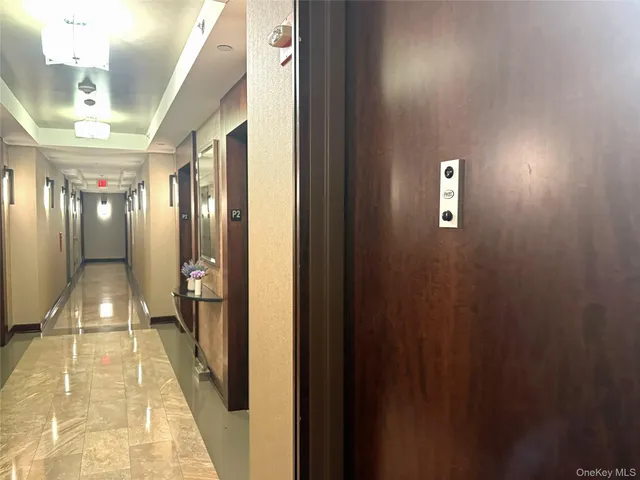 $863,000 | 10 City Place, Unit PH2C, White Plains, NY 10601