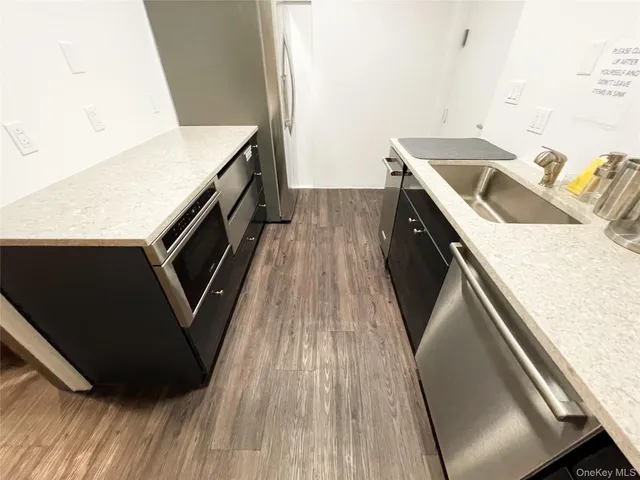 $863,000 | 10 City Place, Unit PH2C, White Plains, NY 10601