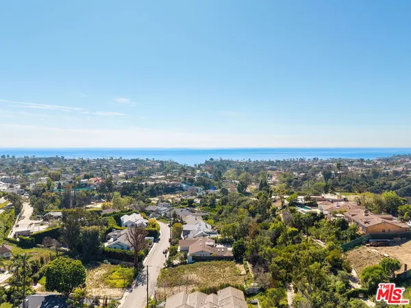$2,995,000 | 1109 Maroney Lane, Pacific Palisades, CA 90272