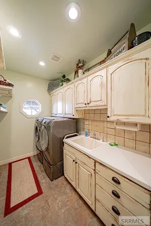 $580,000 | 147 North 100 West, Blackfoot, ID 83221