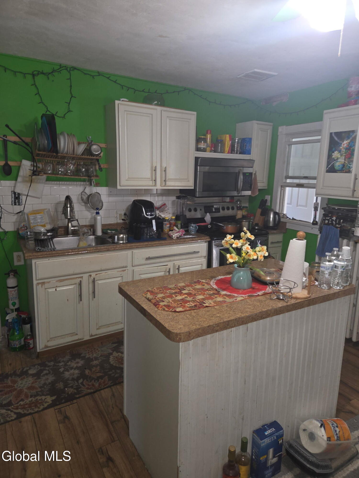 511 Morris Street Albany, NY 12208 - Photo 14 of 17 6375450375181987491