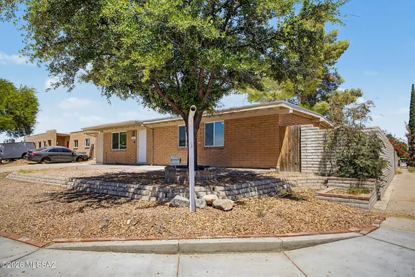 $319,000 | 7841 East Longleaf Place, Tucson, AZ 85730