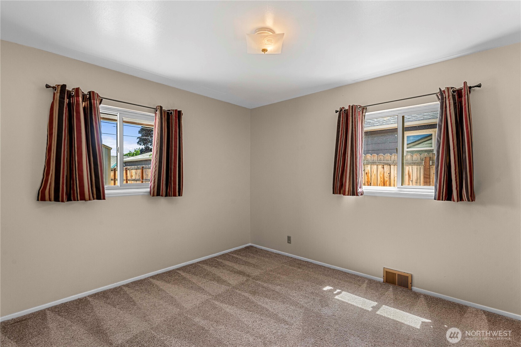 1101 Fuller Street Wenatchee, WA 98801 - Photo 10 of 18 Gallery Image 10